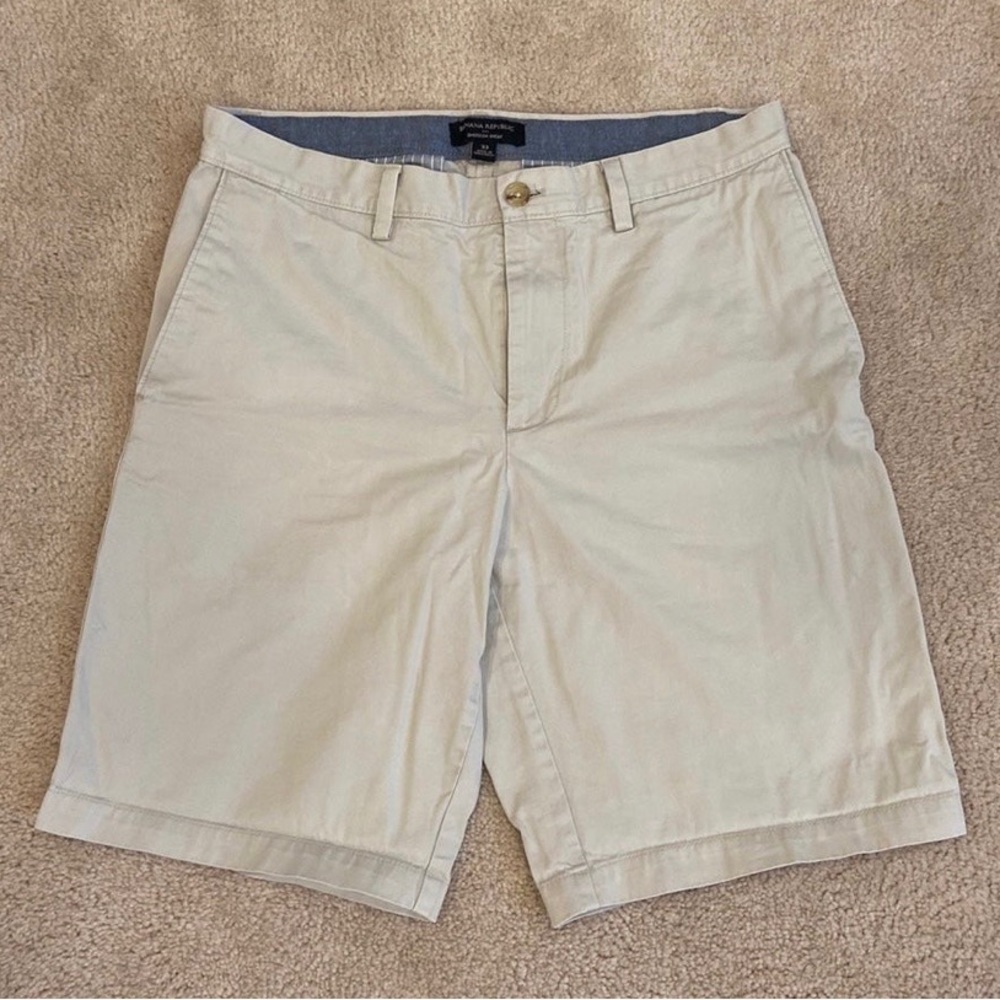 Banana Republic Shorts - 33" x 10.5" inseam